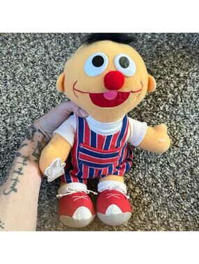 Vintage Applause Sesame Street Ernie Collector’s Plush Toy NWT Soft Body ~10”